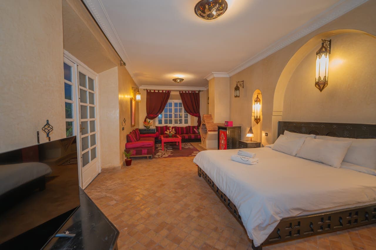 Suite Lakhti